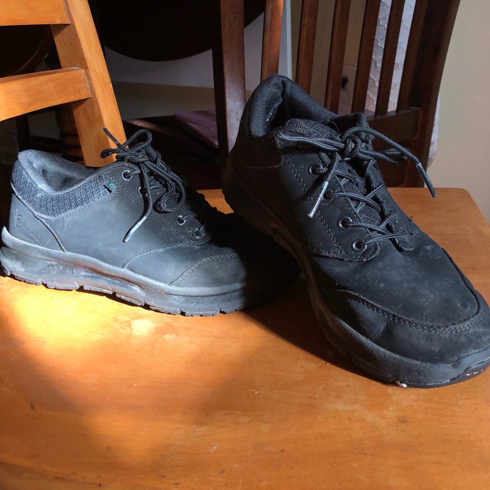 Non Slip Sneakers